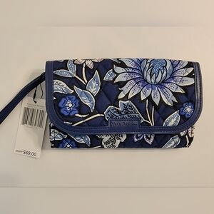 NWT Vera Bradley Wristlet Wallet